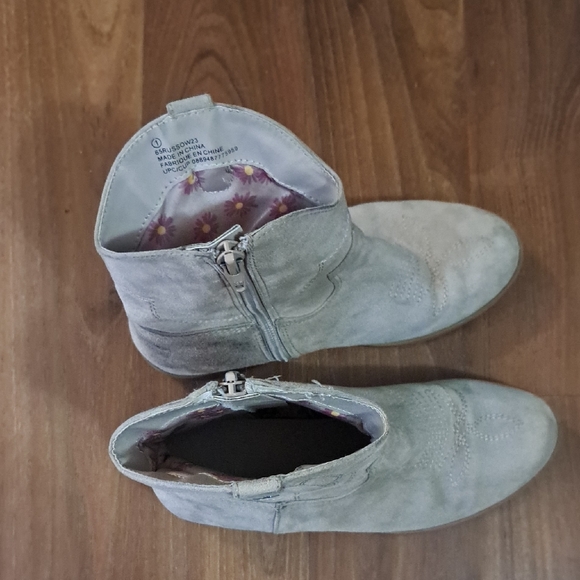 Kids' Beige Pink Suede Cowboy Boots. Western Cowgirl - Picture 9 of 9